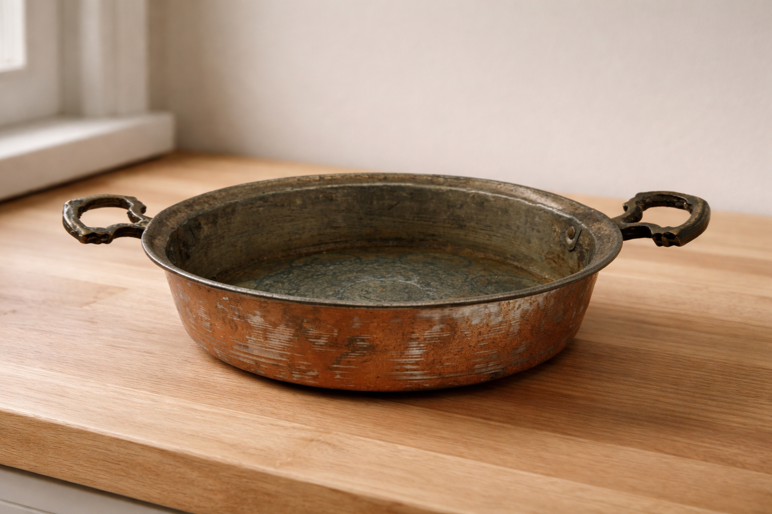 How to Style Vintage Decor in a Modern Home