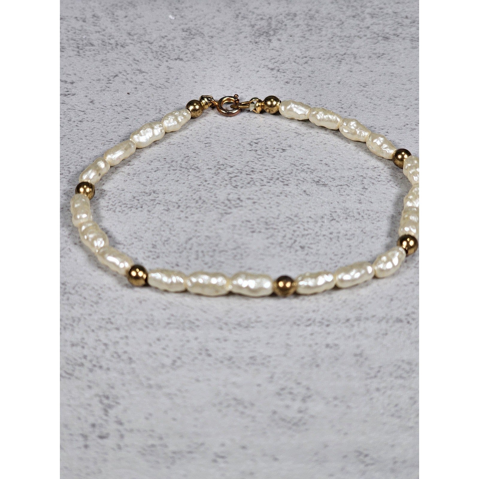 Vintage Pearl-Style Beaded Bracelet with Gold-Tone Accents