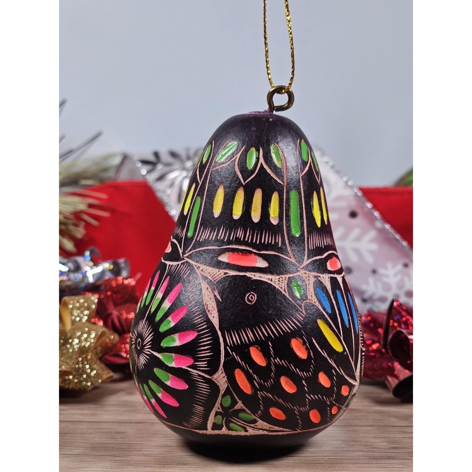 Peruvian Lucuma Gourd Bird Ornament Hand Carved Folk Art
