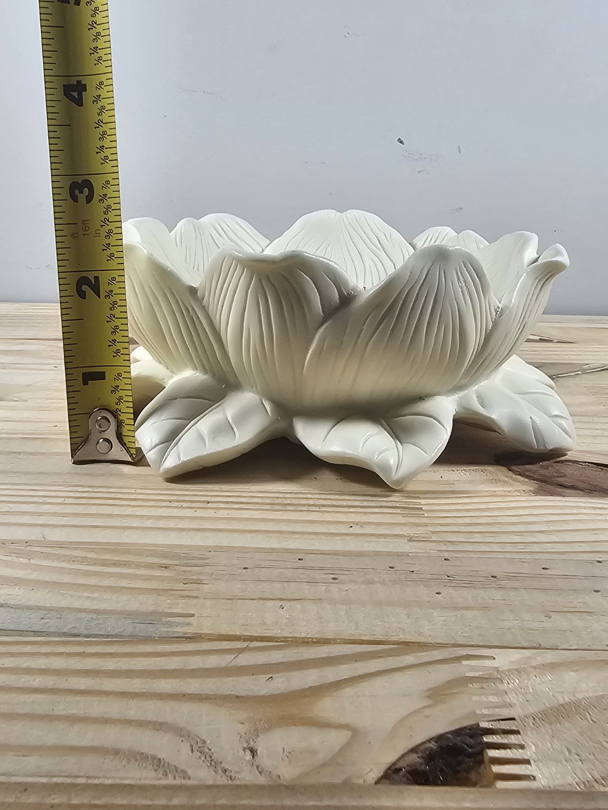 Vintage PartyLite Magnolia Lotus Blossom Flower Pillar Candle Holder Ivory/ Gold