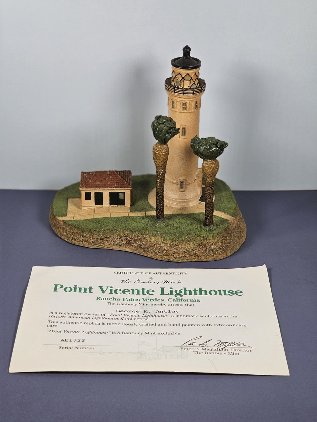 Vintage The Danbury Mint 1993 POINT VICENTE LIGHTHOUSE Sculpture