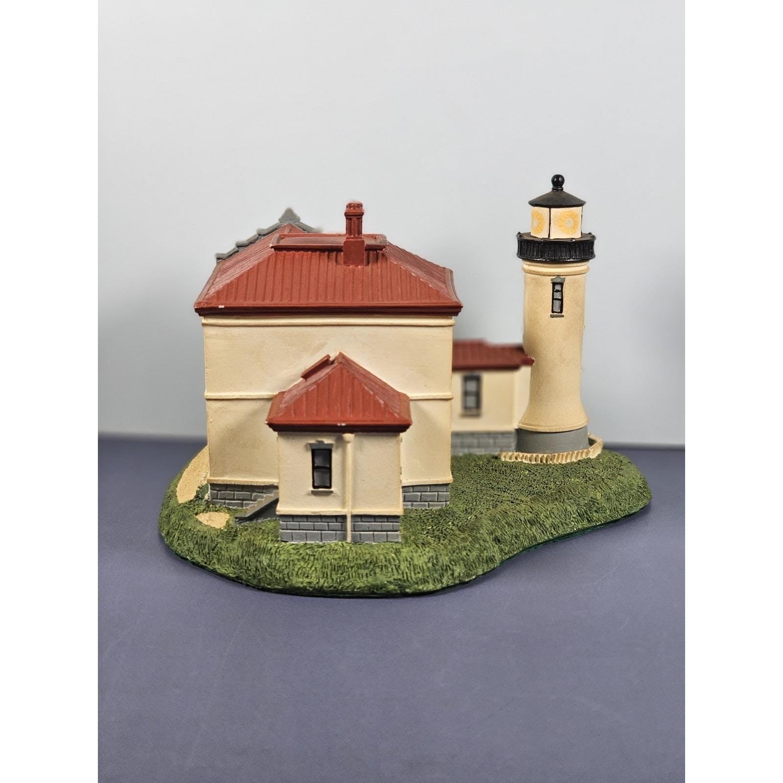 Danbury Mint Admiralty Head Lighthouse 1992 COA Coastal Decor
