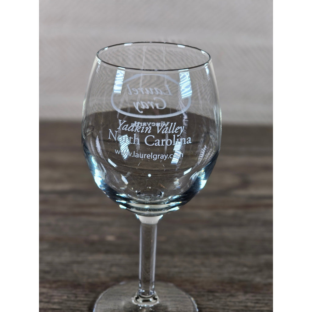 Laurel Gray Vineyards Wine Glass 7" Etched Stemware