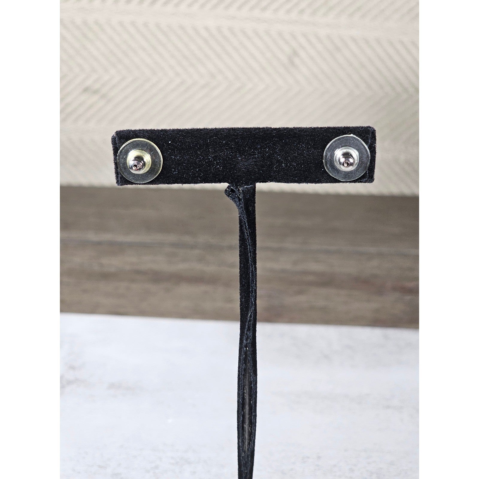 Vintage Oval Clear Rhinestone Stud Earrings Silver Tone Posts