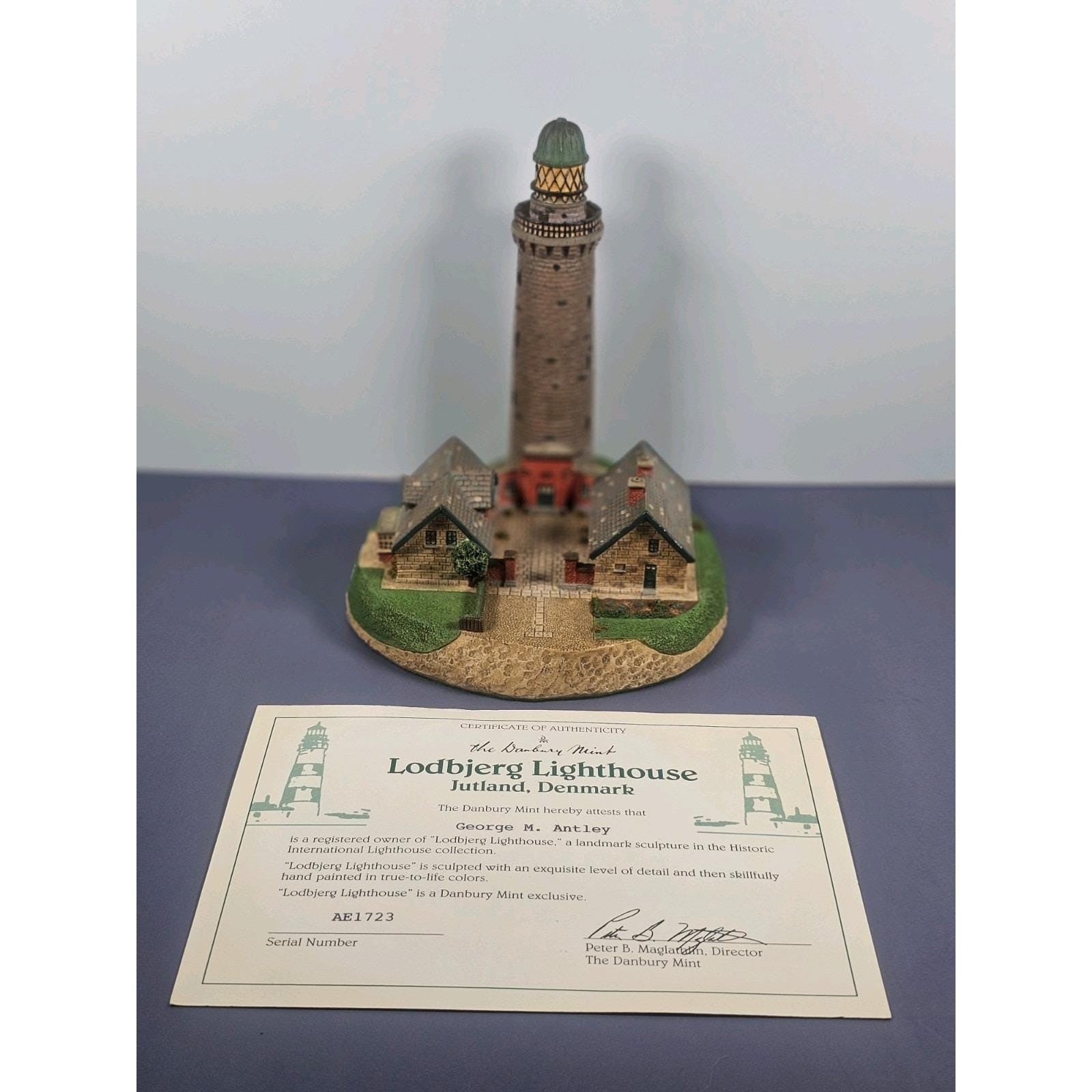 Danbury Mint Lodbjerg Lighthouse Denmark 1994 Figurine