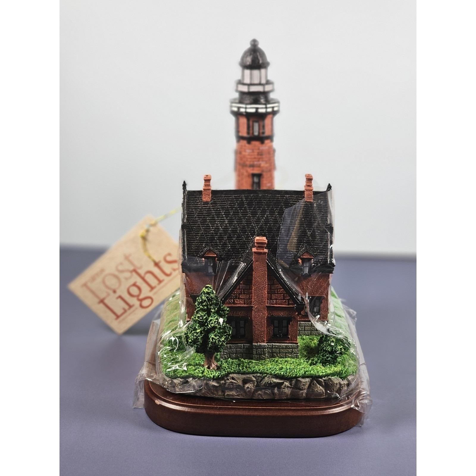 Lefton Cleveland Lighthouse Lost Lights w/ Box COA