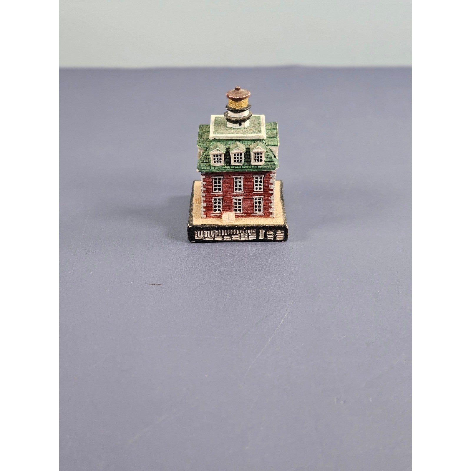 Vintage New London Ledge Lighthouse Thimble Miniature Collectible