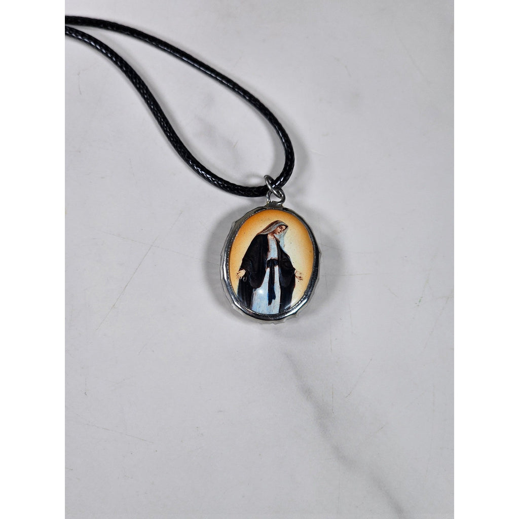 Vintage Madonna Pendant Necklace Oval Religious Medallion