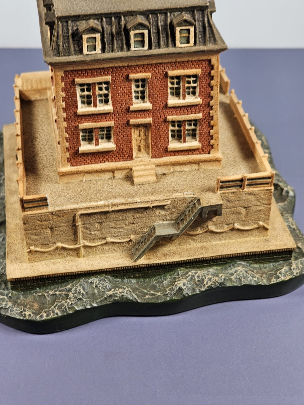 Danbury Mint Historic American Lighthouses II- New London Ledge Lighthouse, CT