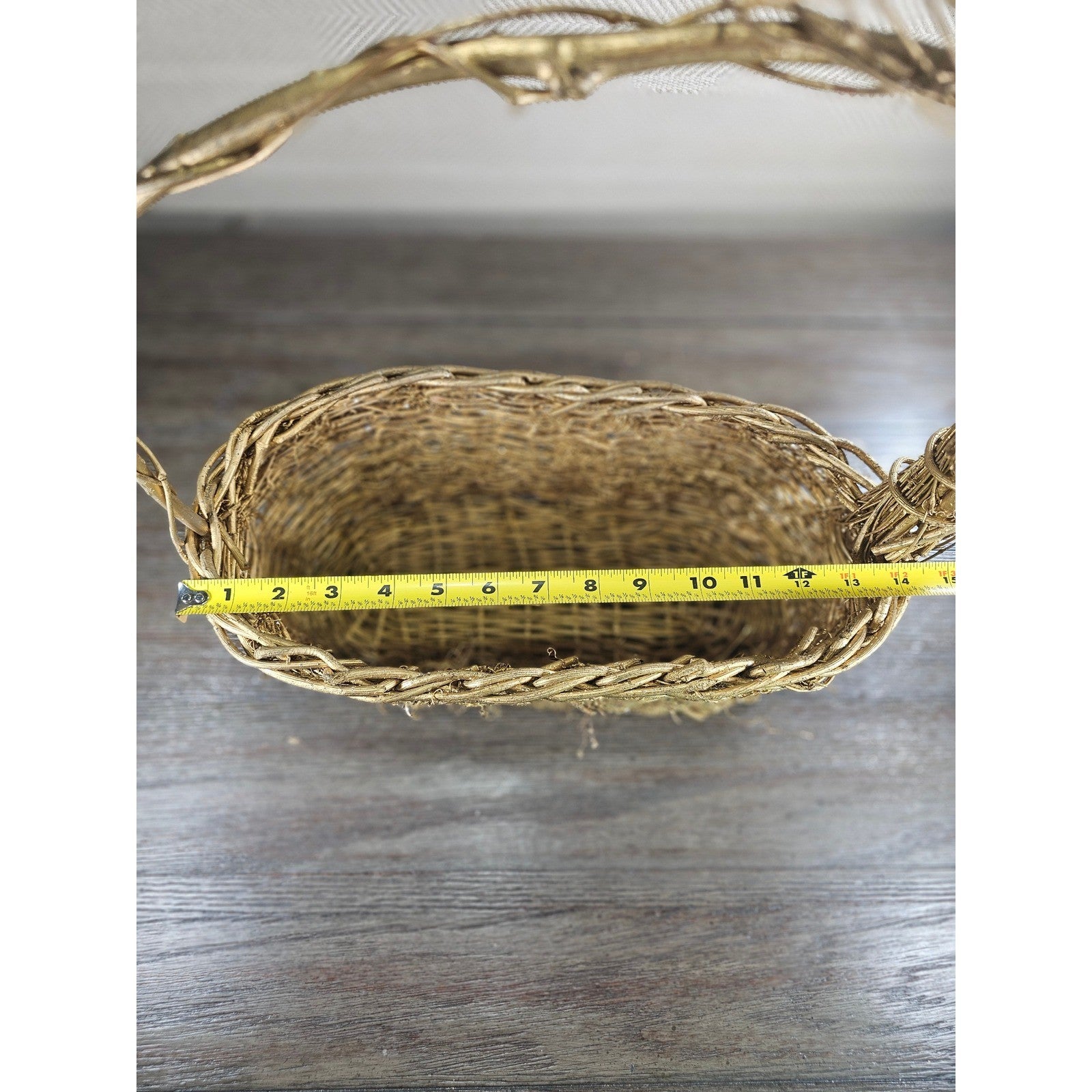 Vintage Glittered Wire Deer Basket with Handle – Rustic Holiday Decor