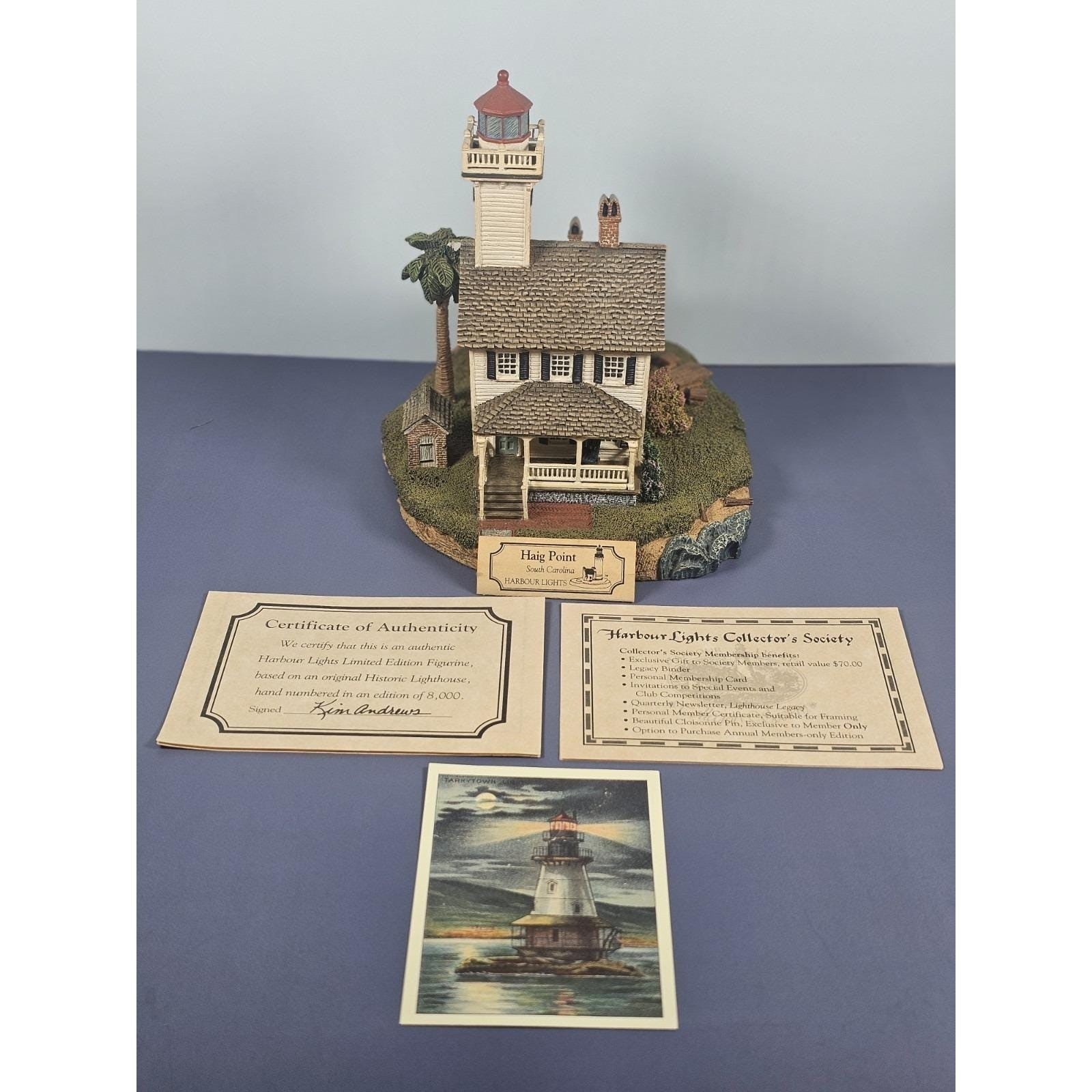 Harbour Lights Haig Point Lighthouse COA Palm Tree Scene
