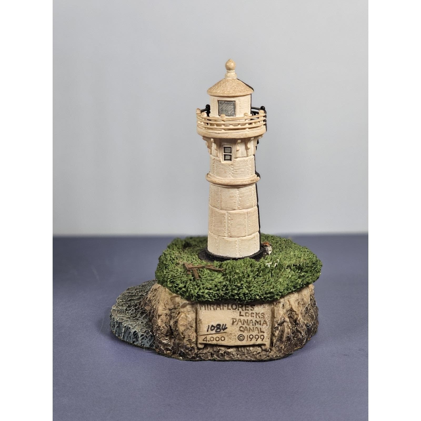 Harbour Lights Panama Canal Lighthouse Set of 2 Limited Edition