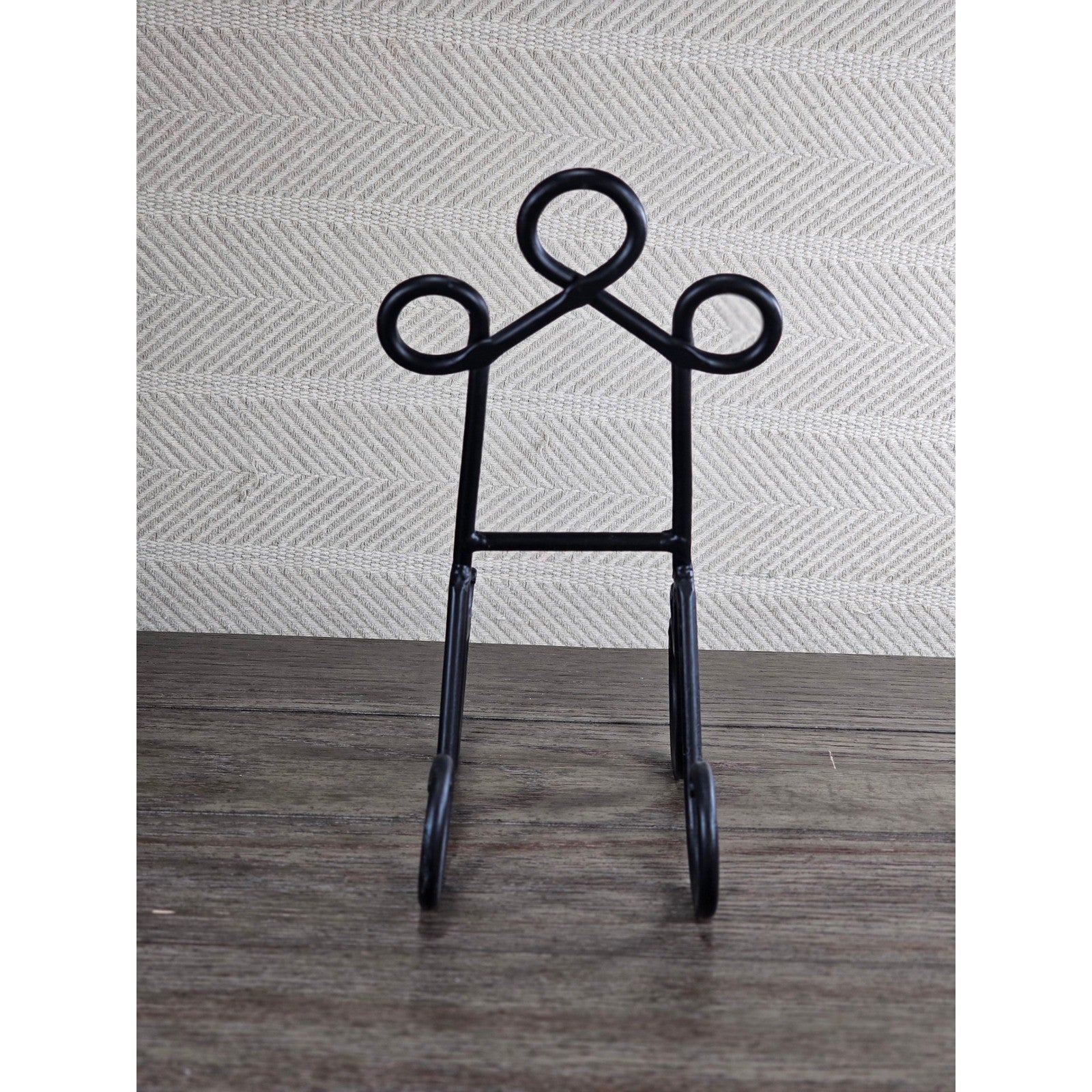 Vintage Iron Plate Stand | Black Metal Display Easel | Rustic Plate Holder