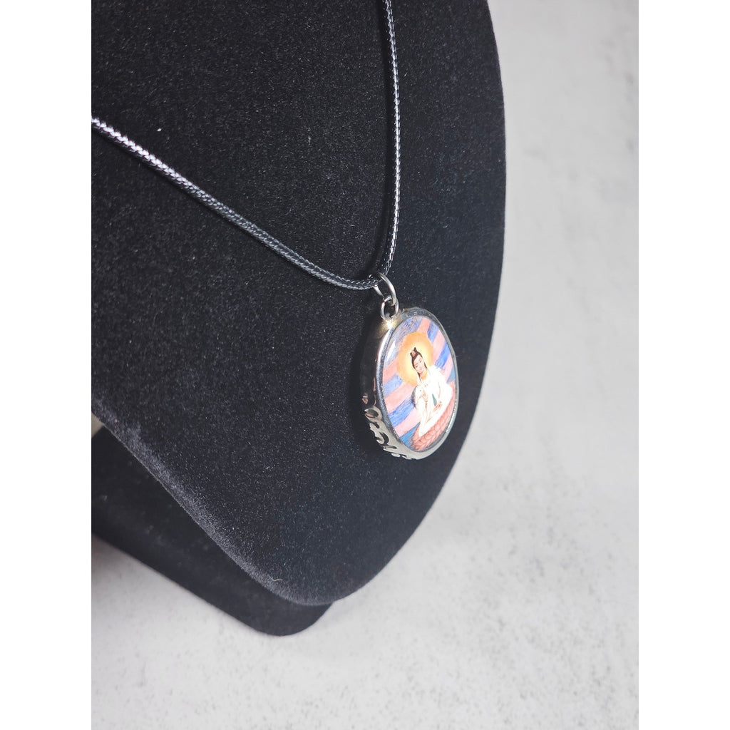 Vintage Buddhist Pendant Necklace Guanyin Lotus Oval Medallion