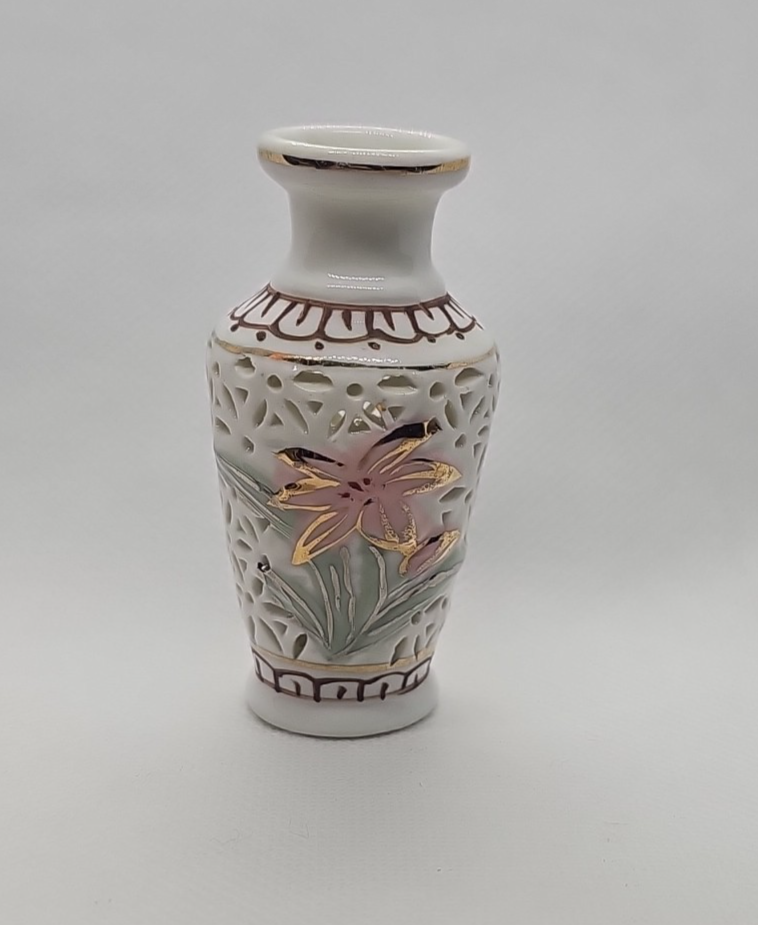 Vintage 2.5 in Porcelain Minatare Vase W/ Lilly Flower