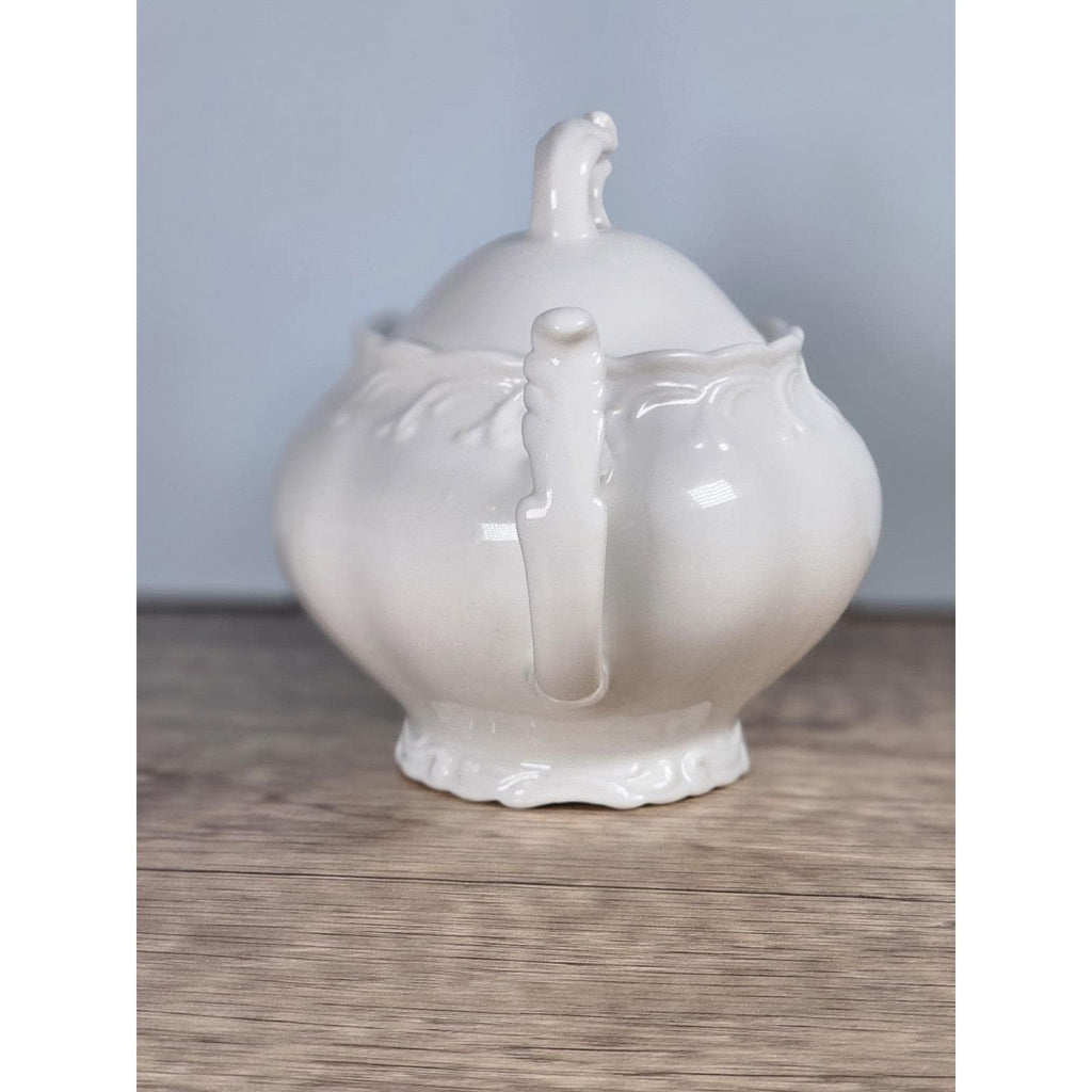 Vintage Peppertree Tabletops Porcelain Sugar Bowl with Lid