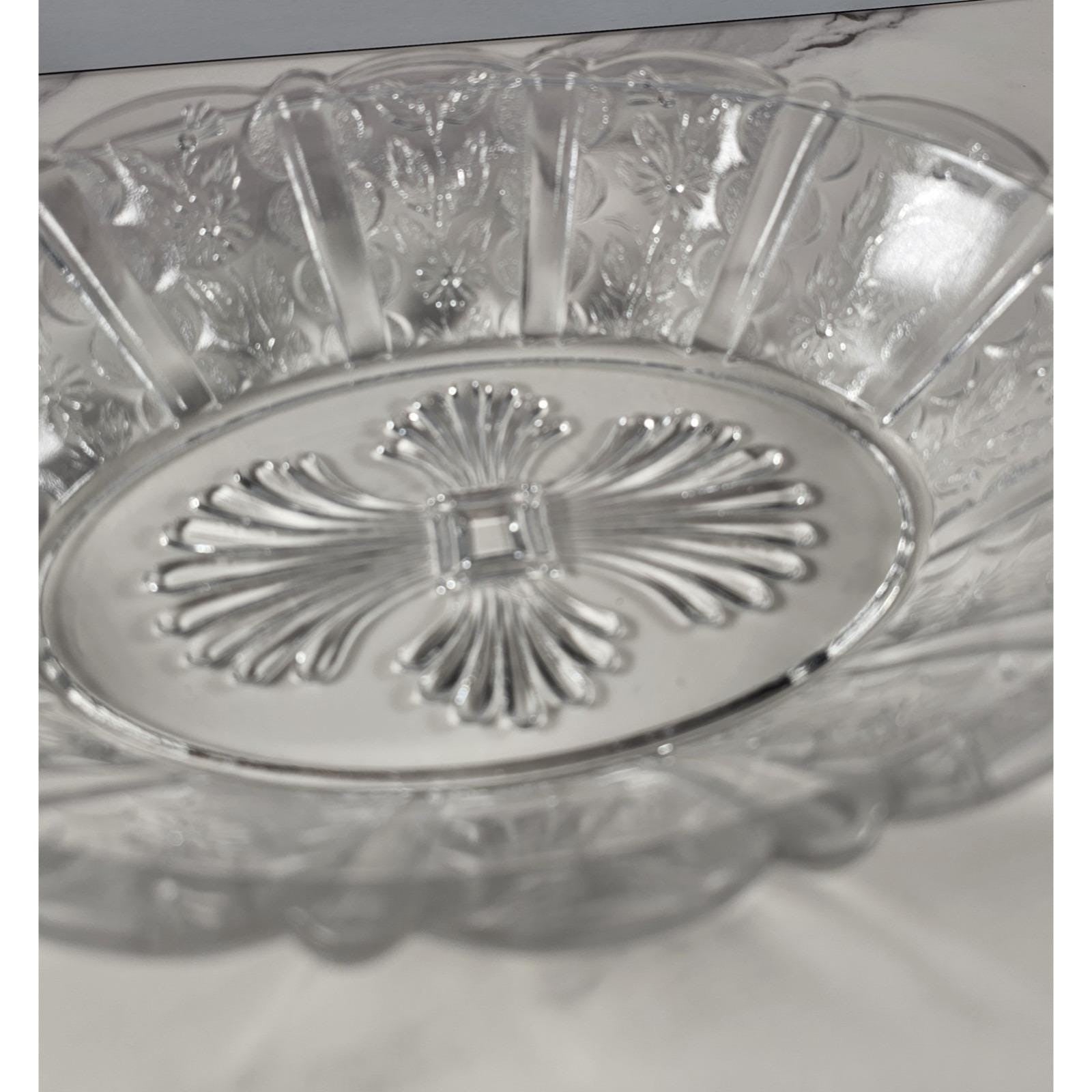 Vintage Clear Glass Sunflower Pattern Oblong Serving Bowl 9"