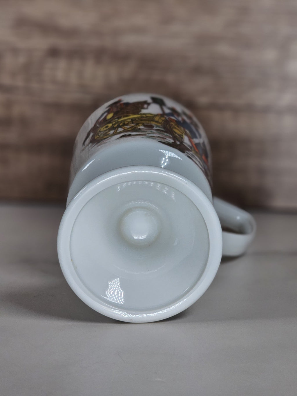 VTG Colonial Fred Roberts Co Footed Coffee Mug — American Revolutionary War