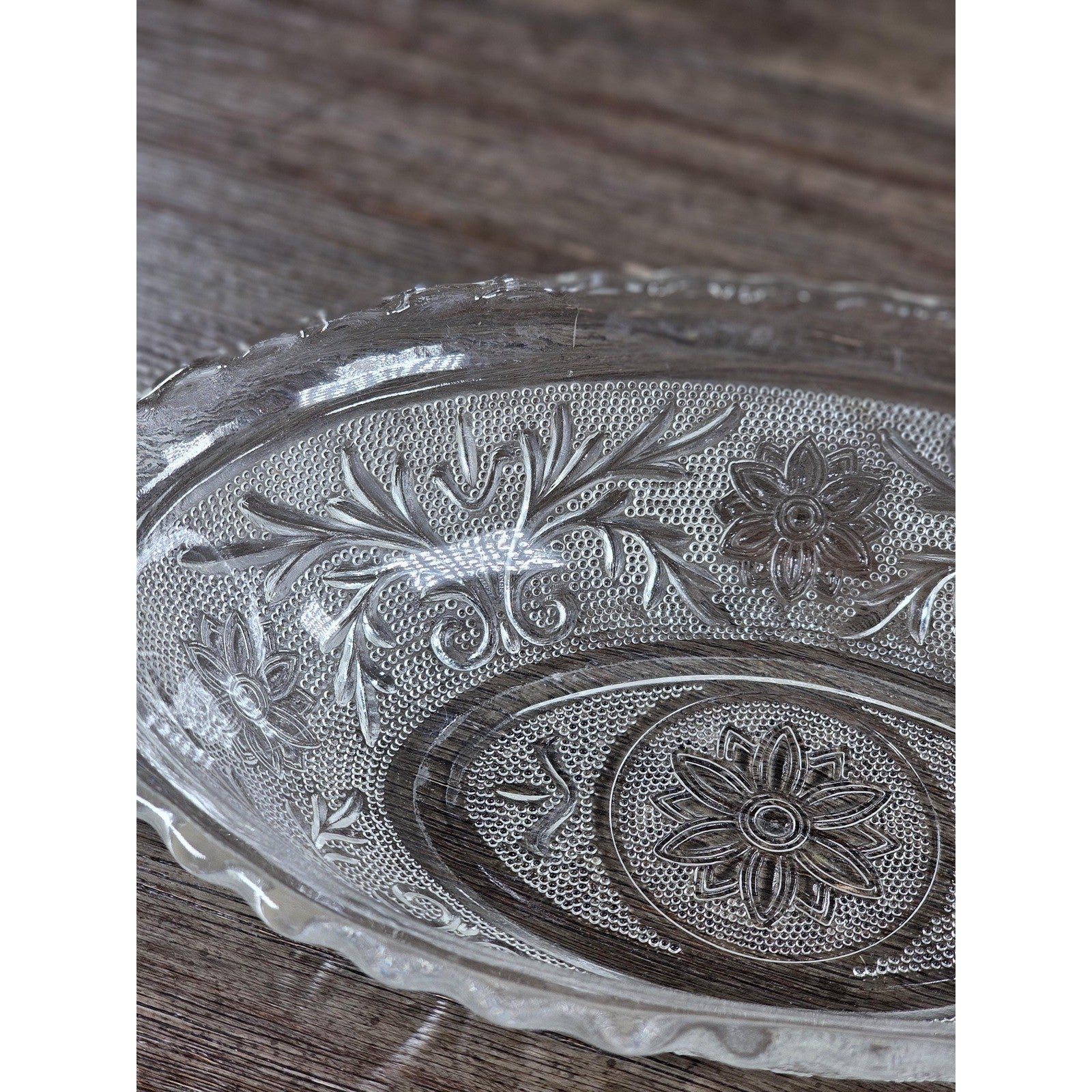 Anchor Hocking Sandwich Glass Oval Serving Bowl Scalloped Edge