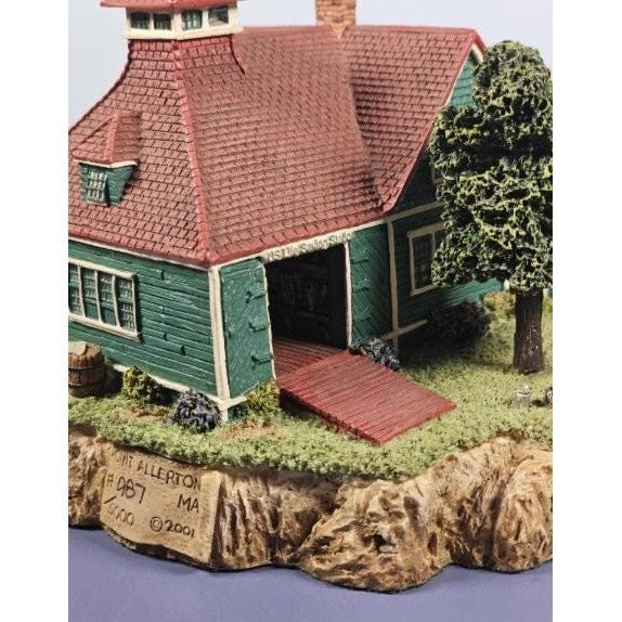 Harbour Lights Point Allerton Lighthouse 2001 w/ COA
