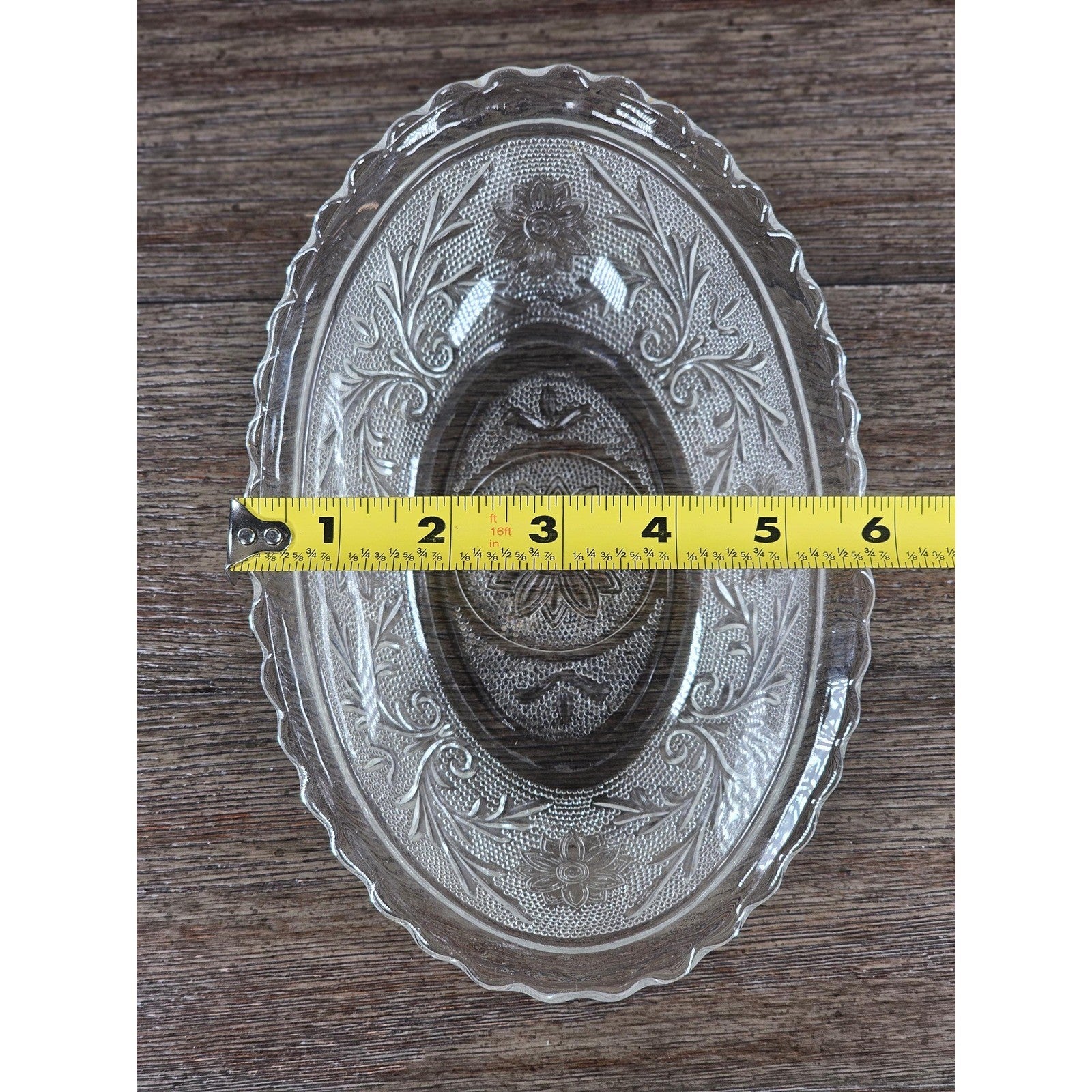 Anchor Hocking Sandwich Glass Oval Serving Bowl Scalloped Edge