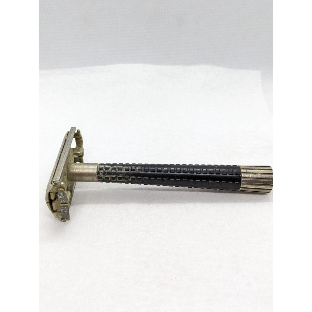 Schick 1965  Safety Razor Eversharp Double Edge Razor With Case