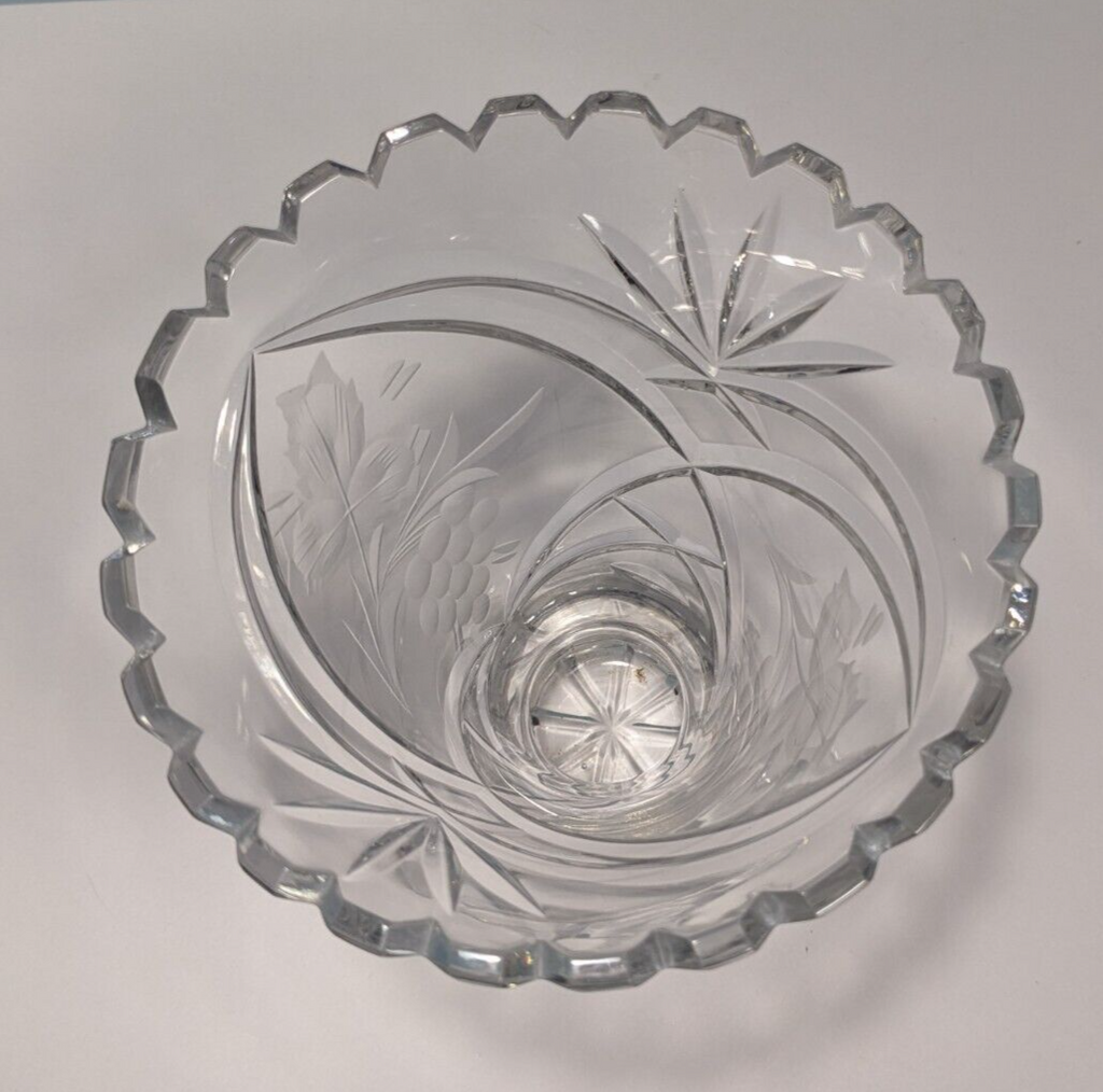 Heavy 7″ Crystal Vase with Etched Grape Cluster & Star Base – Elegant Vintage