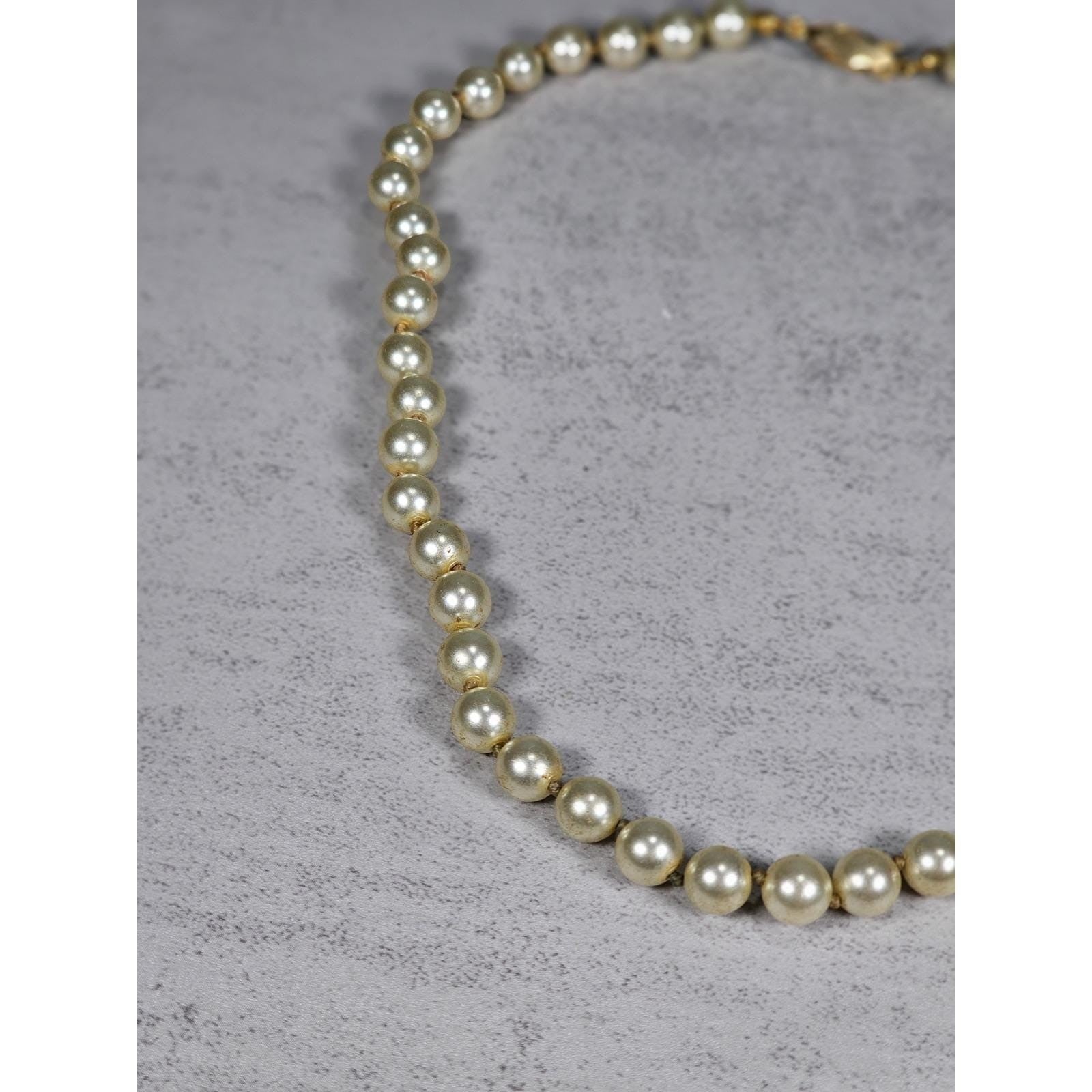 Vintage Faux Pearl Beaded Necklace with Decorative Gold-Tone Clasp