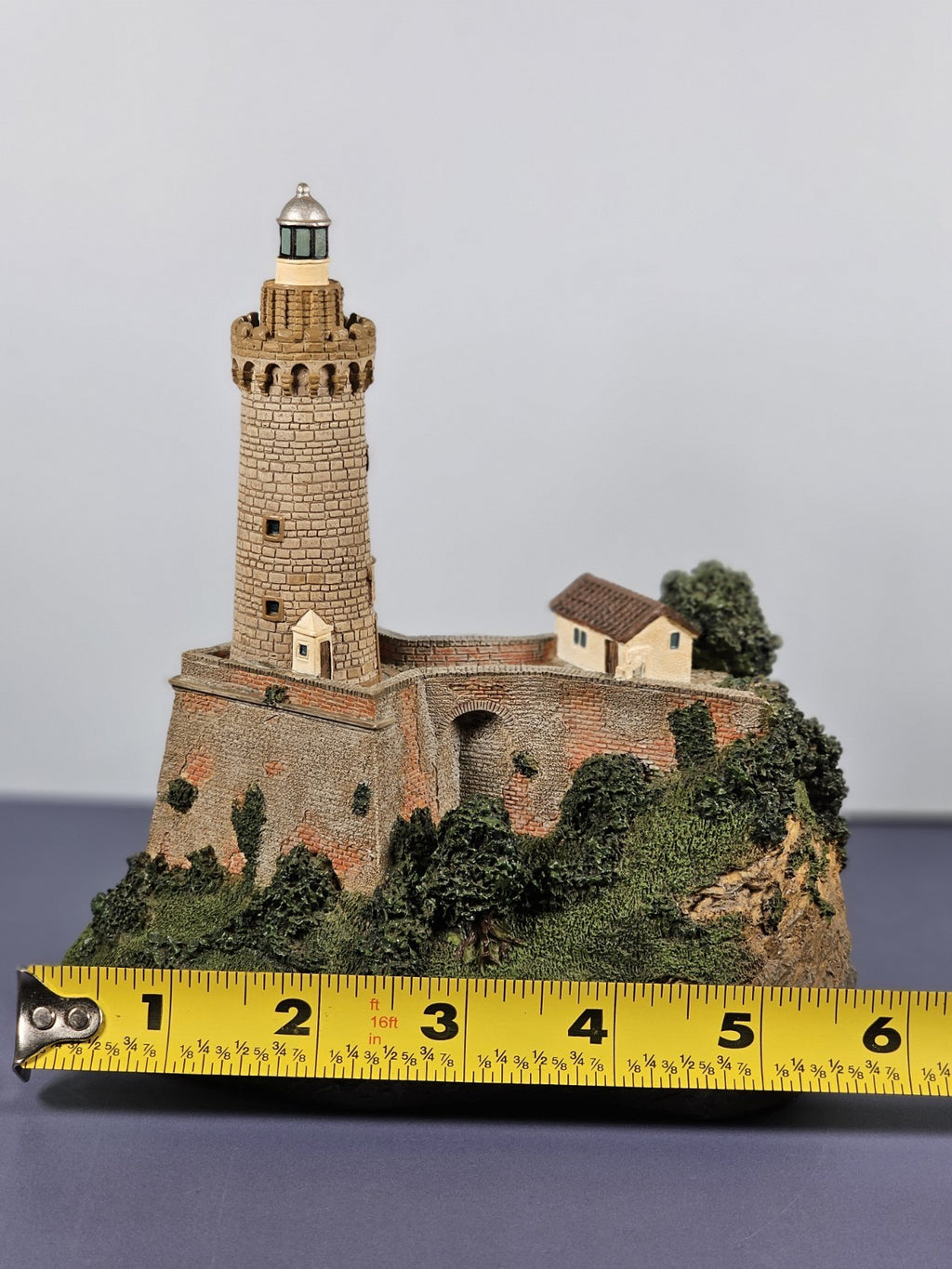 Danbury Mint Portoferráio Lighthouse Sculpture 5.5" Tall From Historic Internati