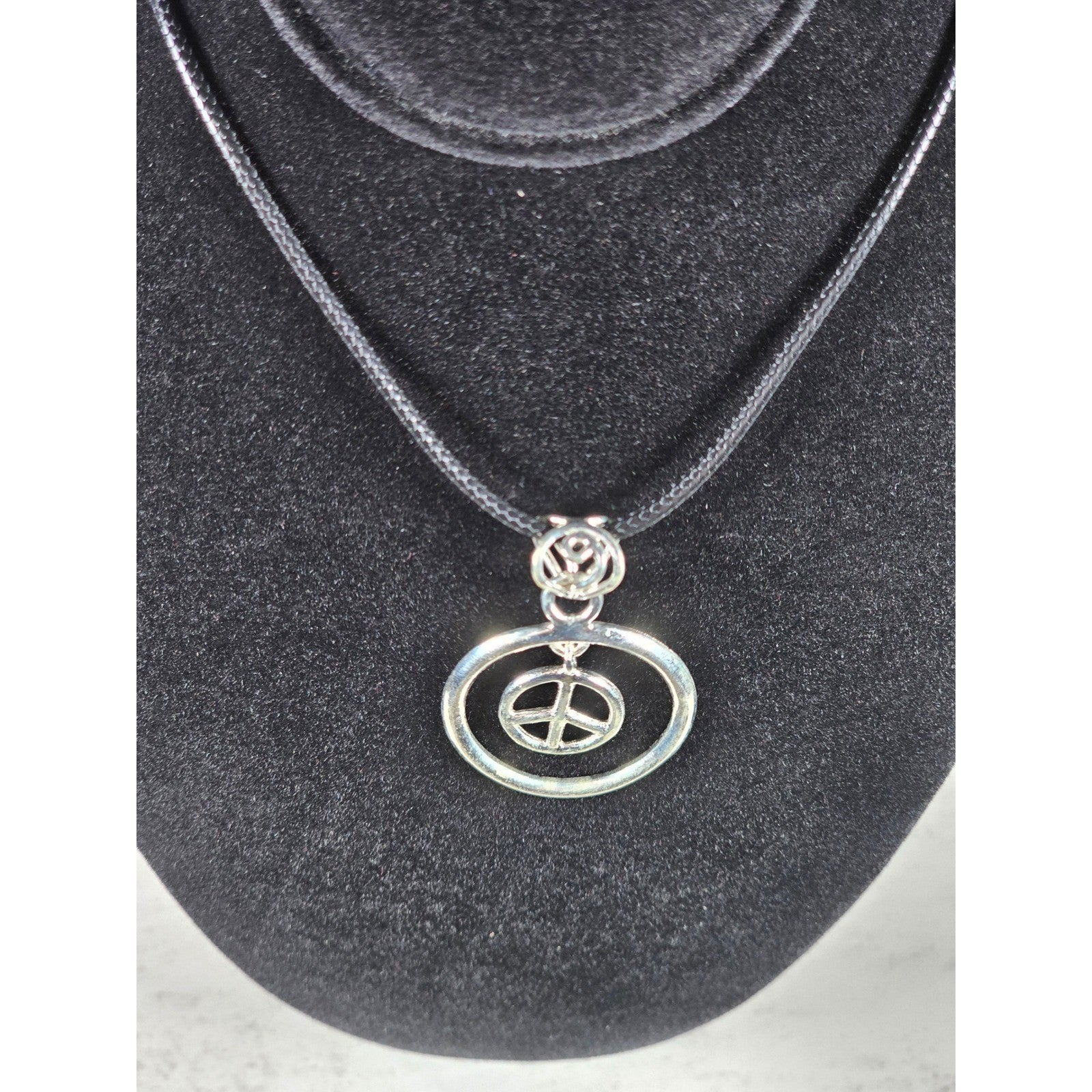 Vintage Peace Symbol Pendant Necklace Silver Tone Boho Jewelry