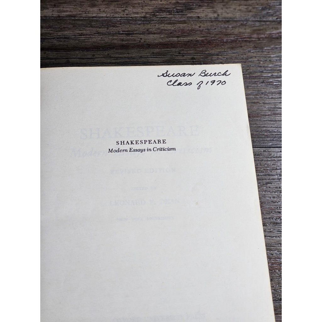 Shakespeare Modern Essays in Criticism 1967 OUP Paperback