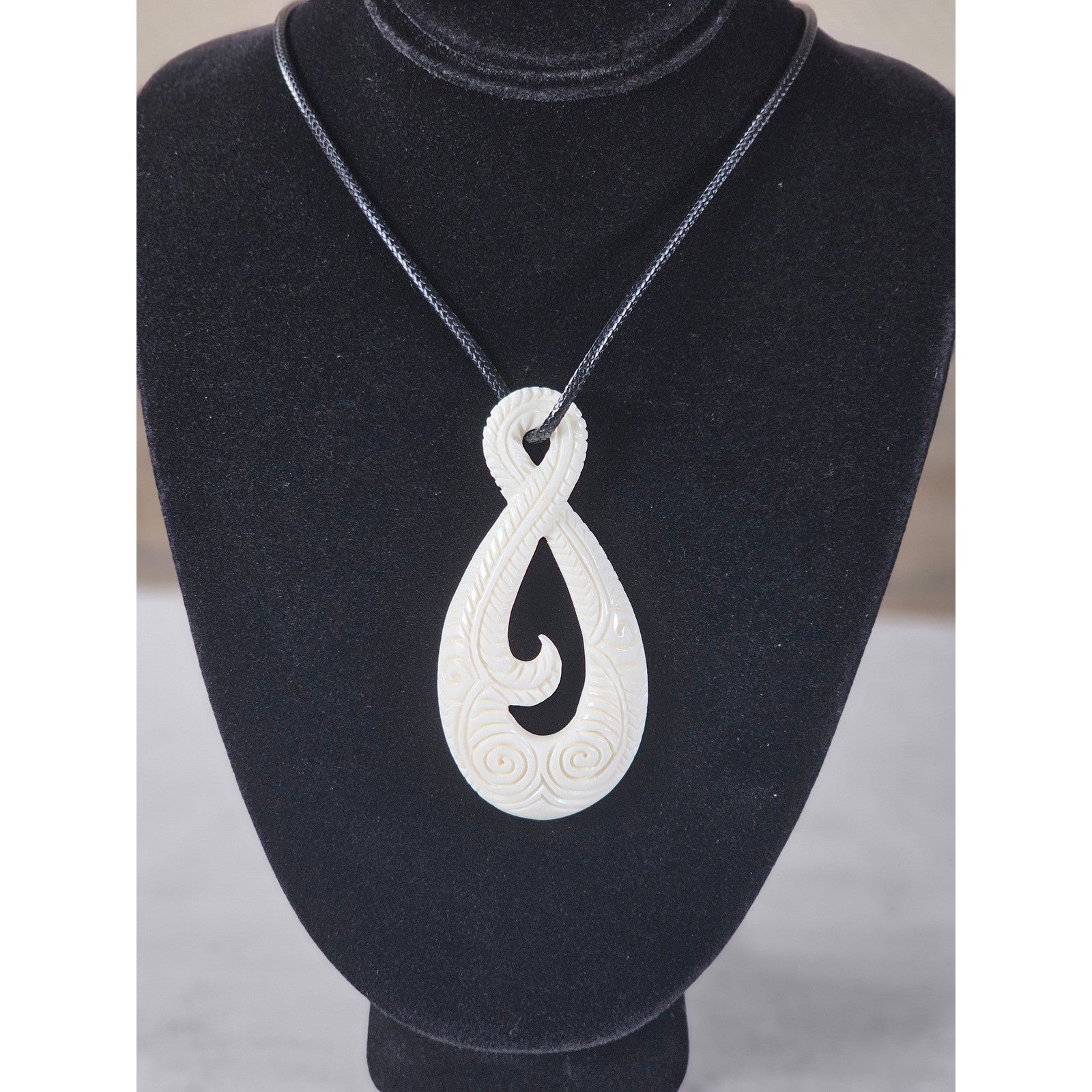 Vintage Carved Bone Hei Matau Fish Hook Pendant Necklace
