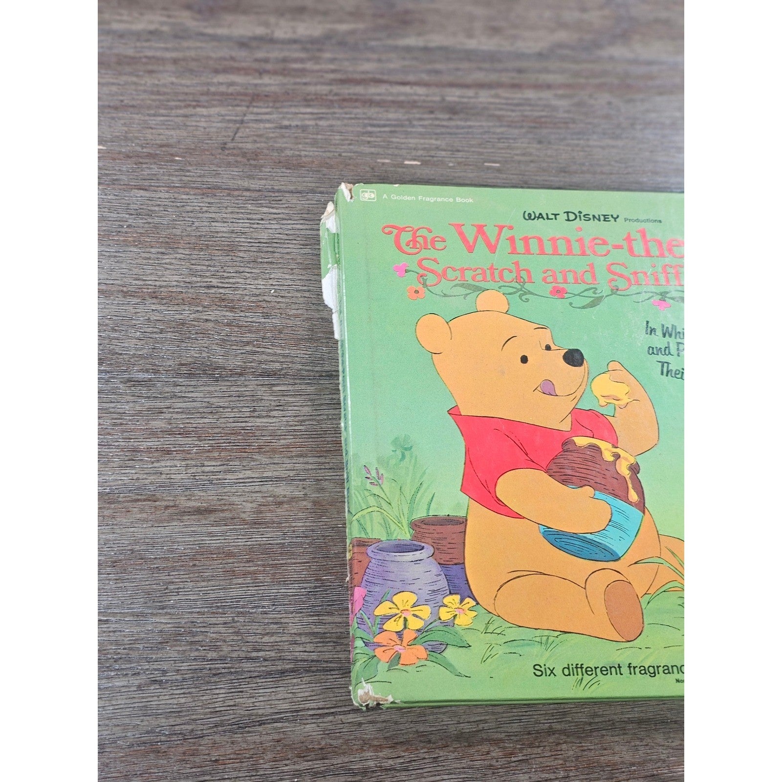 Vintage Winnie the Pooh Scratch Sniff Book 1976 Golden Press