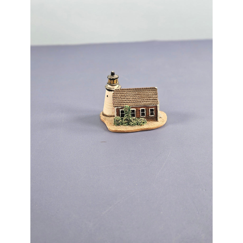 Vintage Lighthouse Thimble Miniature Coastal Souvenir – Chipped Roof