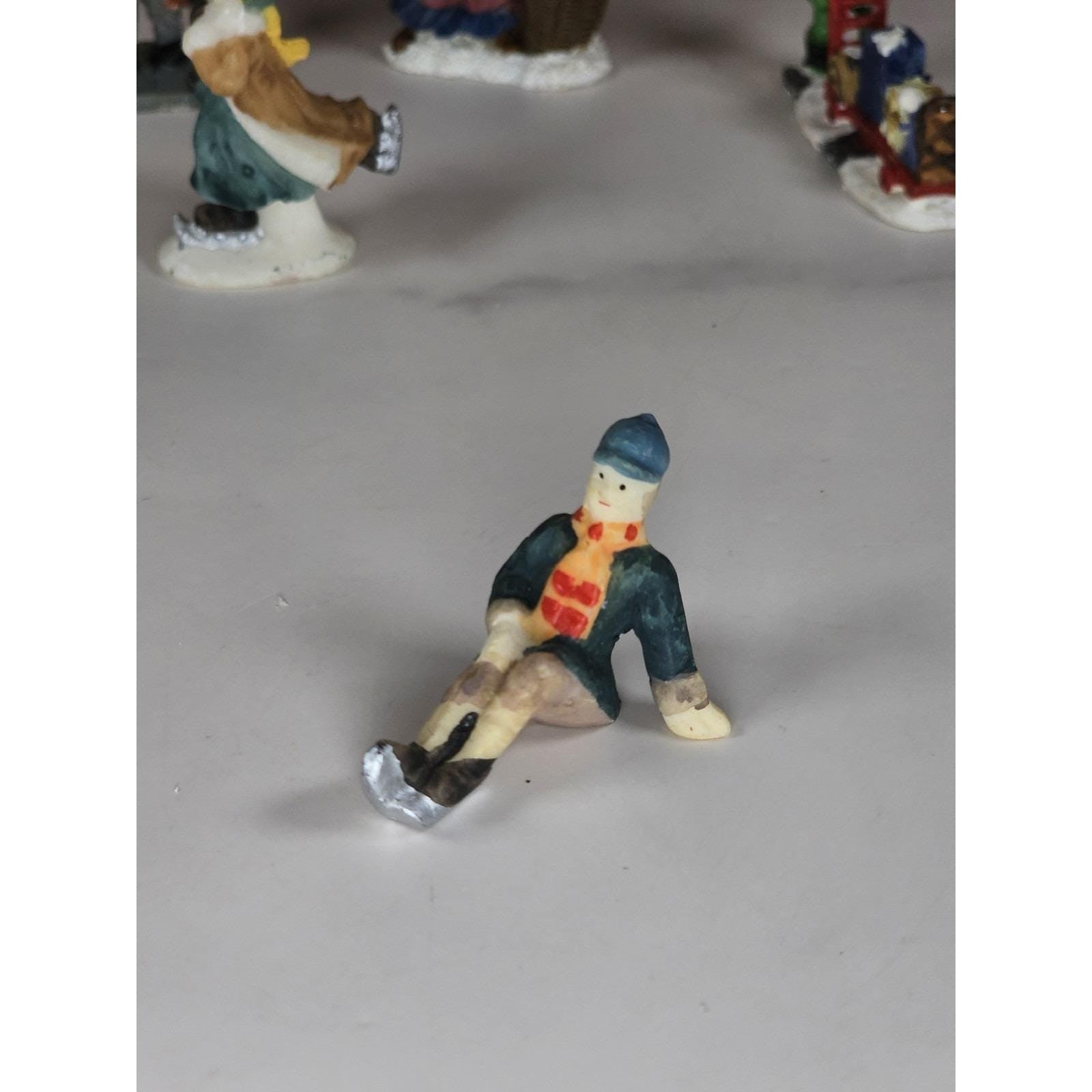 Vintage Christmas Village Miniature Figurines Set of 5 Polystone