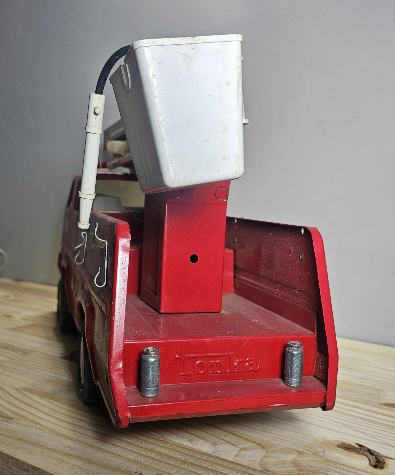 Vintage Tonka Snorkel Fire Truck 1970s Pressed Steel Red 18 Collectible Toy