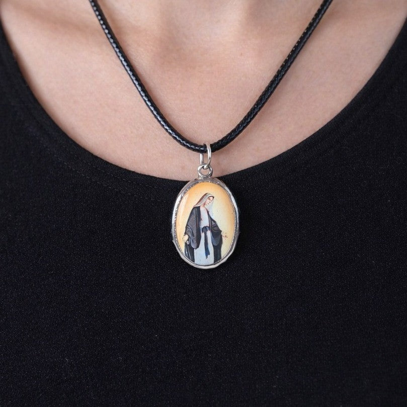 Vintage Madonna Pendant Necklace Oval Religious Medallion
