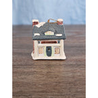 Vintage Dickens Village Queen's Inn Ceramic House Ornament Reader's Digest 1992