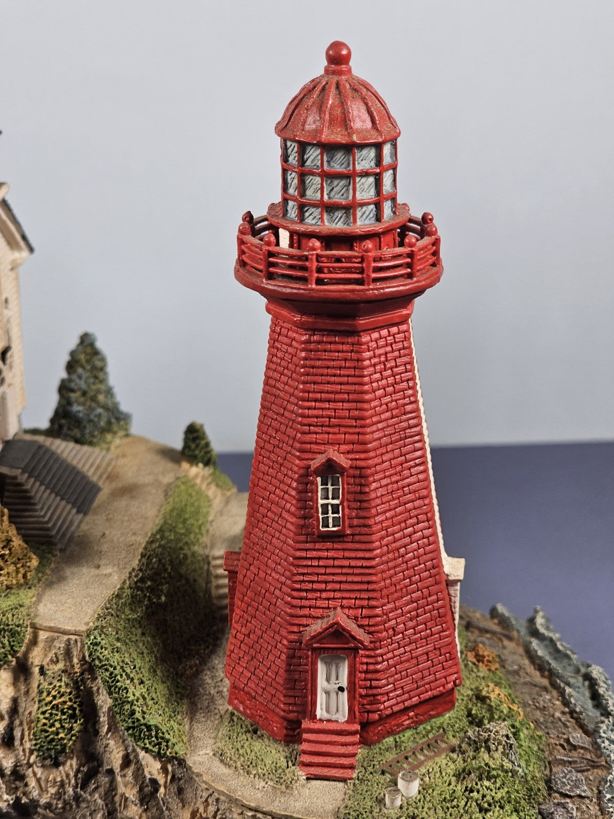 Harbour Lights Lighthouses #255 "La Martre" Quebec, Mint in box with COA.