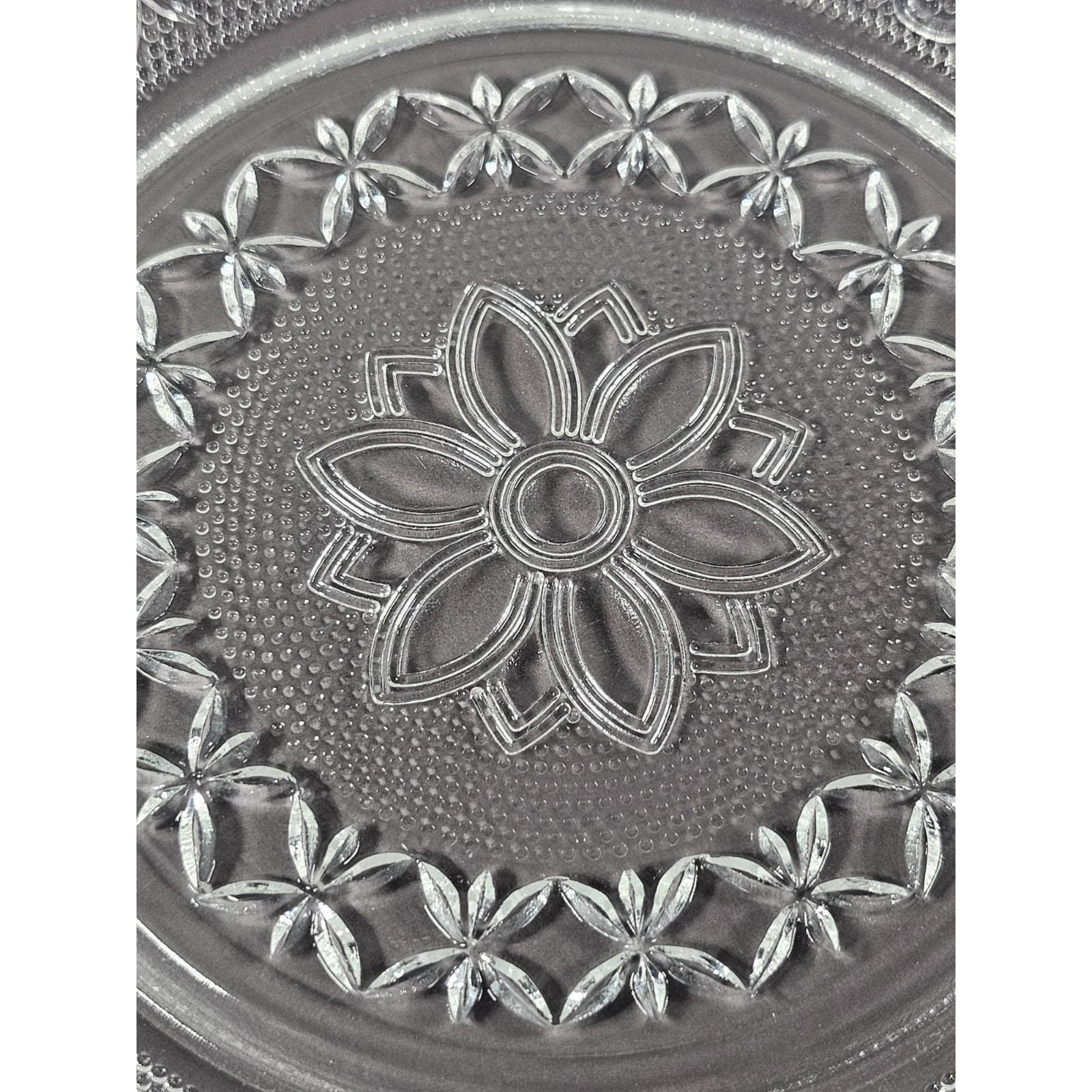 Anchor Hocking Sandwich Glass Plates Set of 2 Clear Pressed
