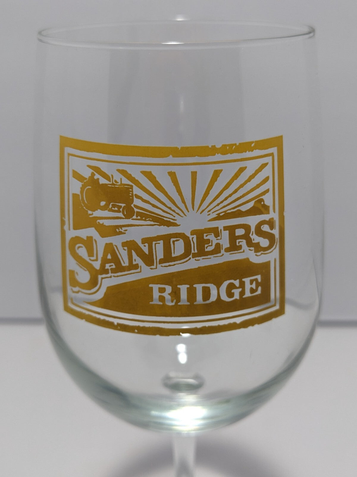 Sanders Ridge Stemmed Wine Glass 9" Clear With Gold Logo