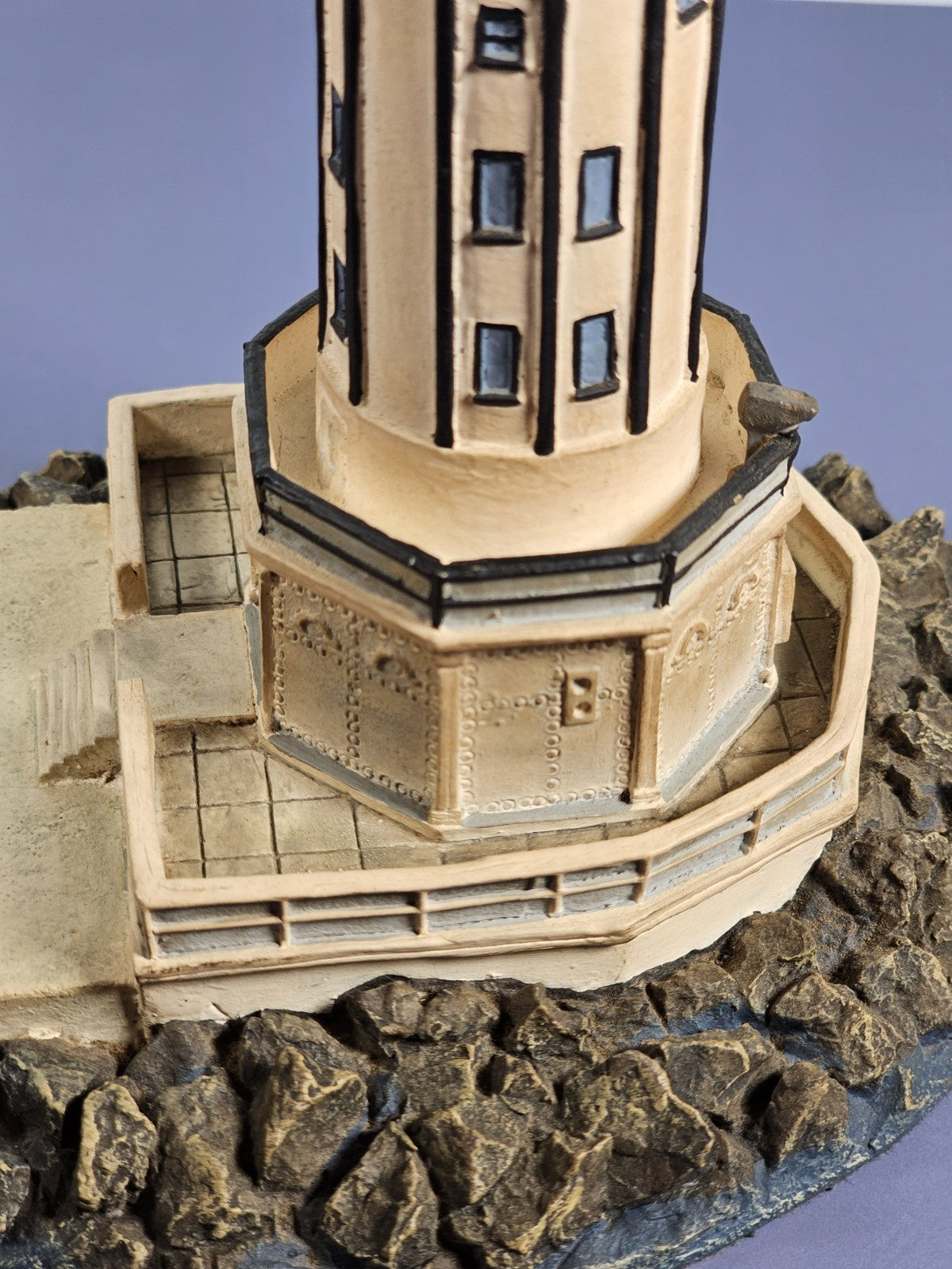Danbury Mint Los Angeles Harbor Light, CA. BEACONS BY THE SEA LIGHTHOUSE