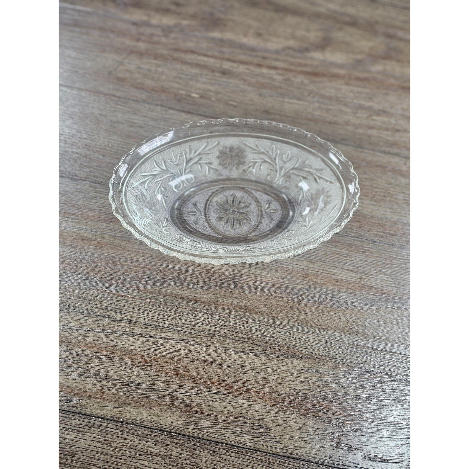 Anchor Hocking Sandwich Glass Oval Serving Bowl Scalloped Edge