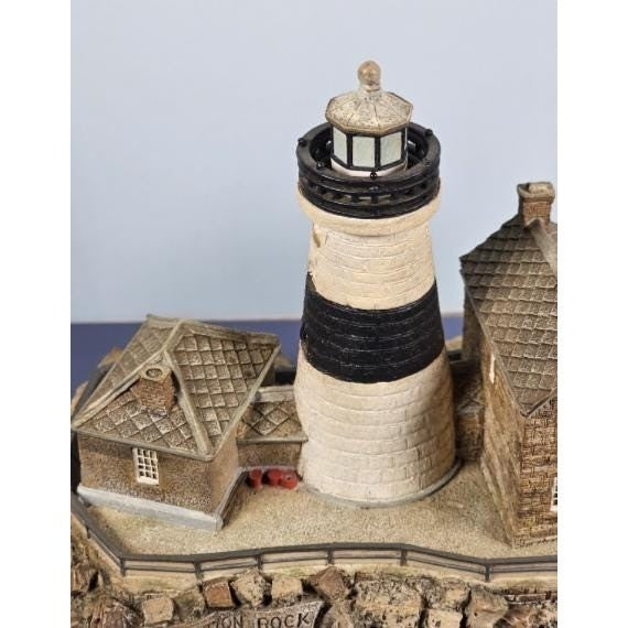 Harbour Lights Execution Rock Lighthouse 1998 w/ COA