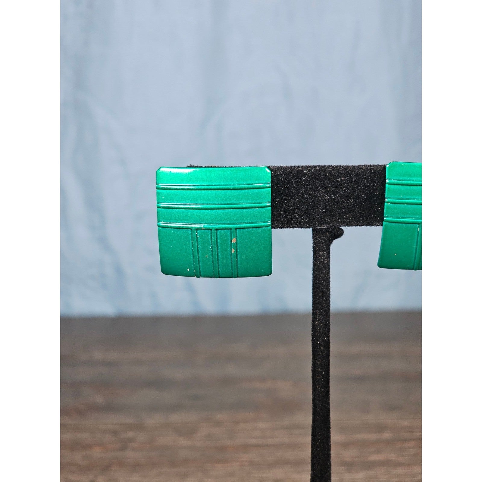 Vintage Emerald Green Art Deco Style Pierced Earrings Textured Panels