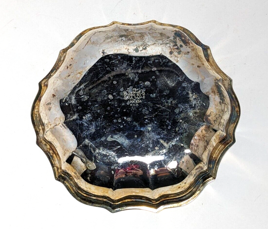 Vintage Oneida Silver Plate Scalloped Edge Candy Serving Dish 5.5"