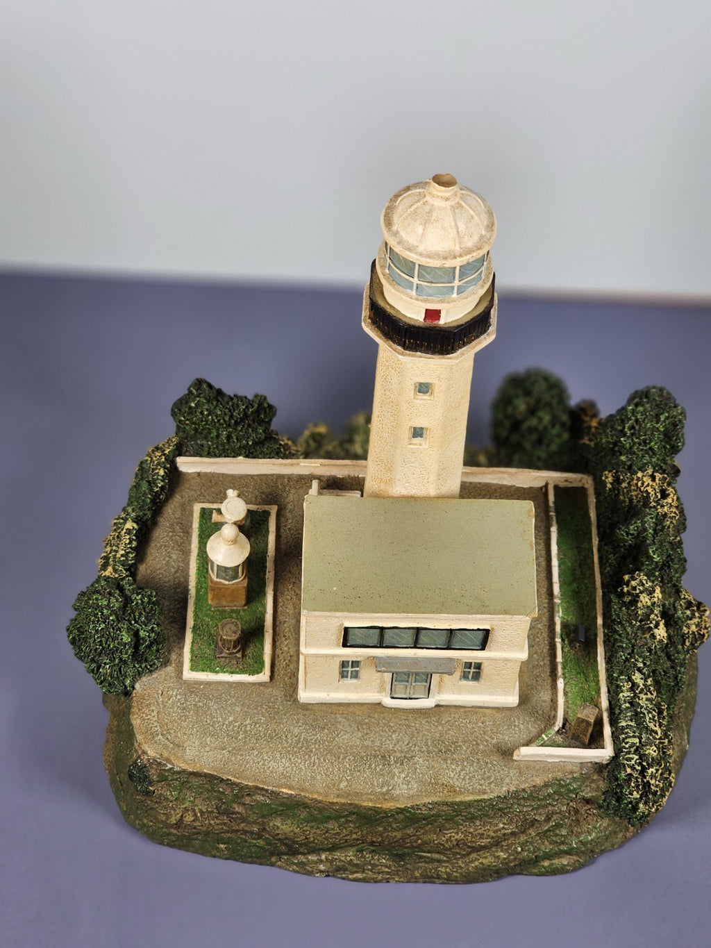 Danbury Mint Kan Non Zaki Lighthouse Sculpture Japan Collection W/ COA