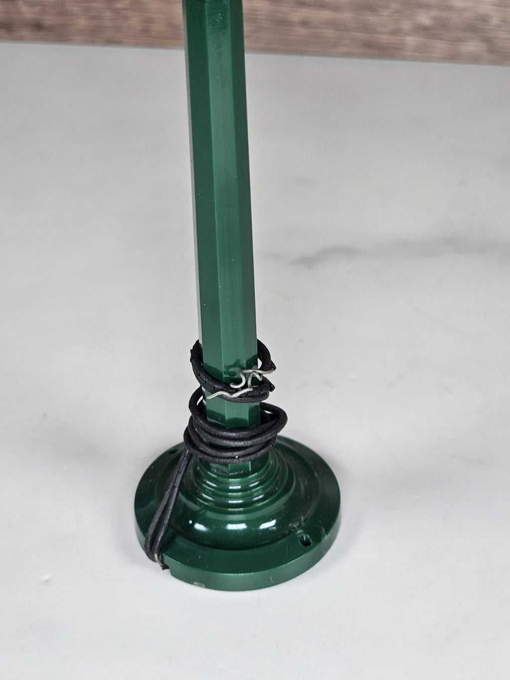 Colber Manufacturing Boulevard Lamp with Lit Globe & Original Box Not Tested