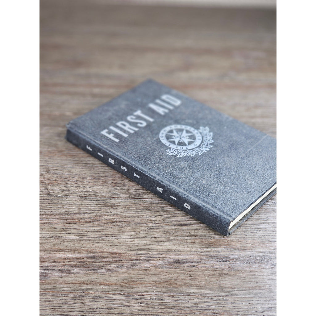 Vintage First Aid Manual St John Ambulance 1966 Canadian Edition