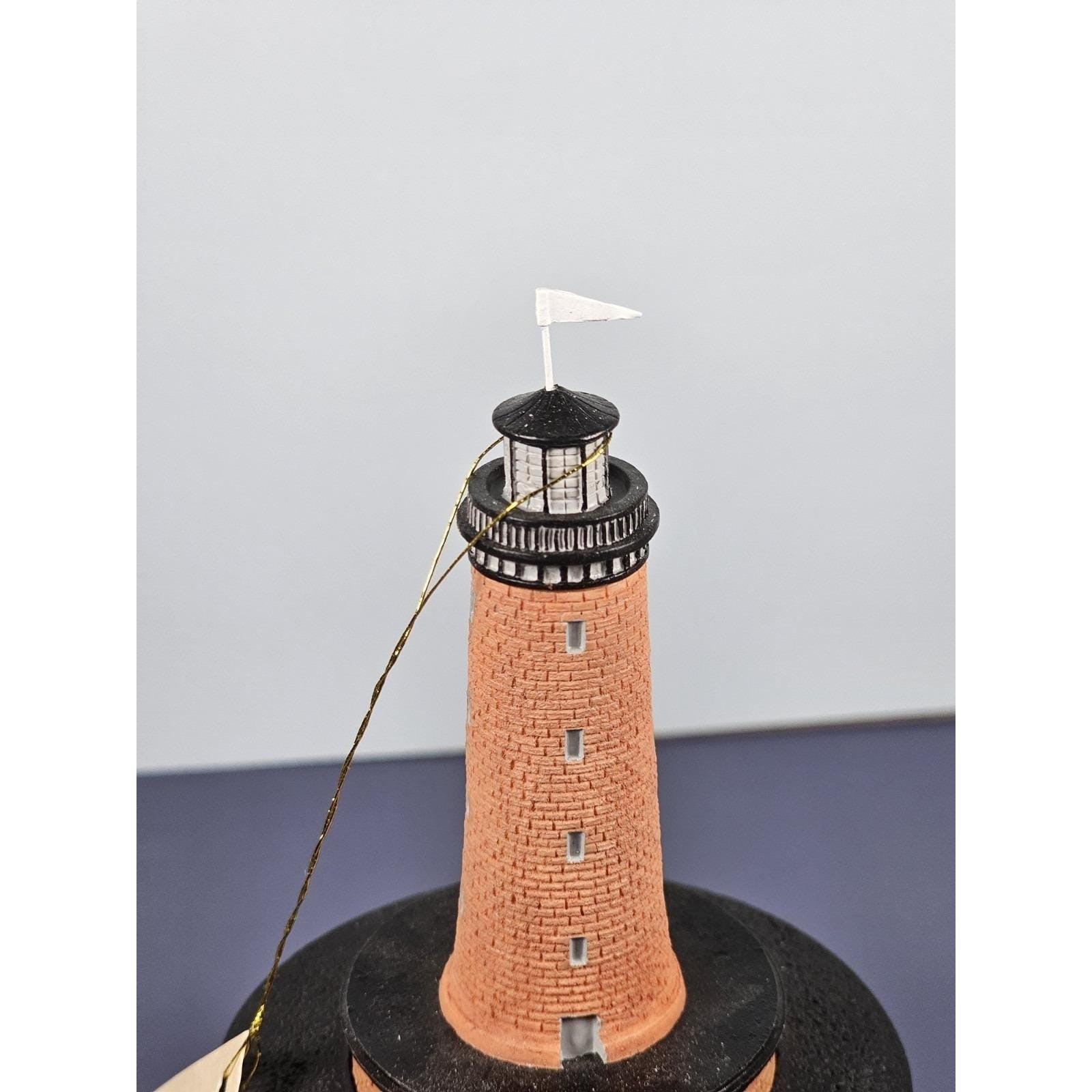 Lefton Franks Island Lighthouse Lost Lights w/ Tin COA